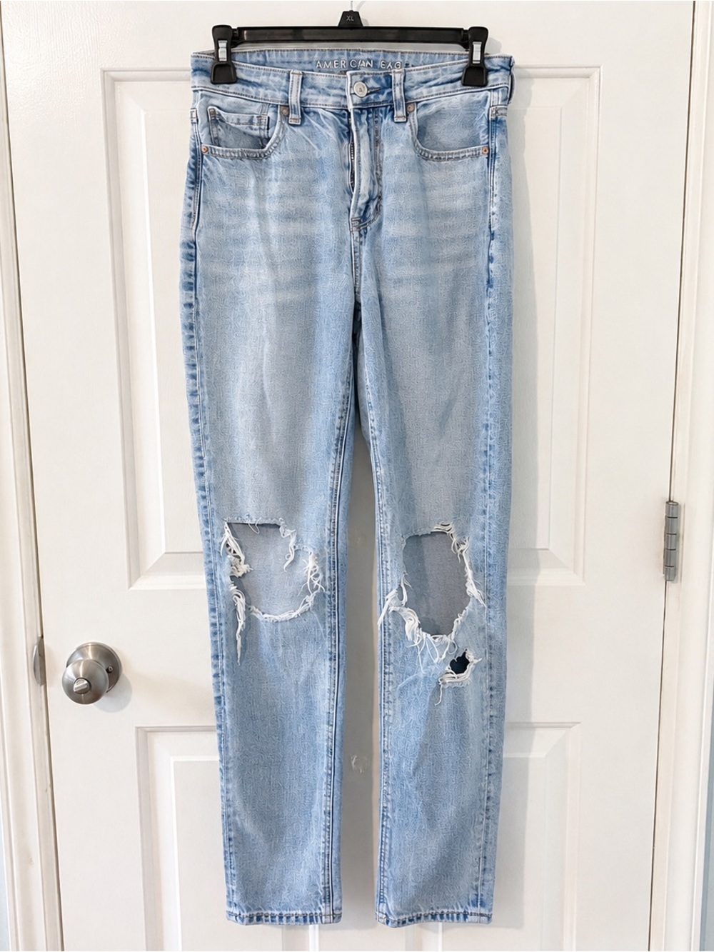 American Eagle Mom Jeans – Women’s 0 Long Distressed High Rise Denim Jeans